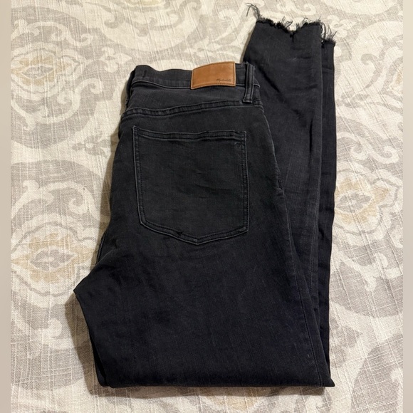 Madewell 9 inch High Rise Skinny Jeans Raw Hem size 30 - Picture 1 of 6